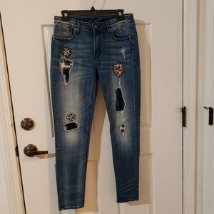 Miss Me Ankle Skinny patches size 27
